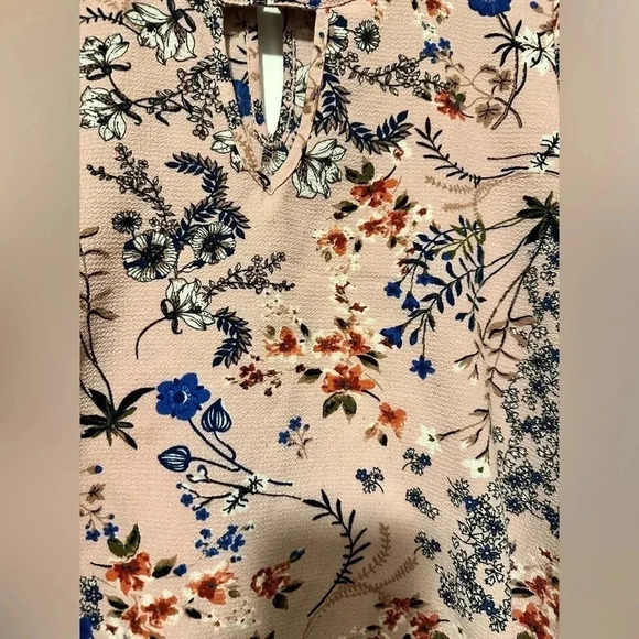 Urban Romantics pink floral flutter sleeve top size M - Picture 2 of 6